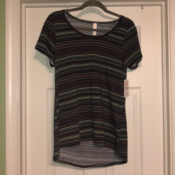 LuLaRoe Classic T - Picture 1 of 4